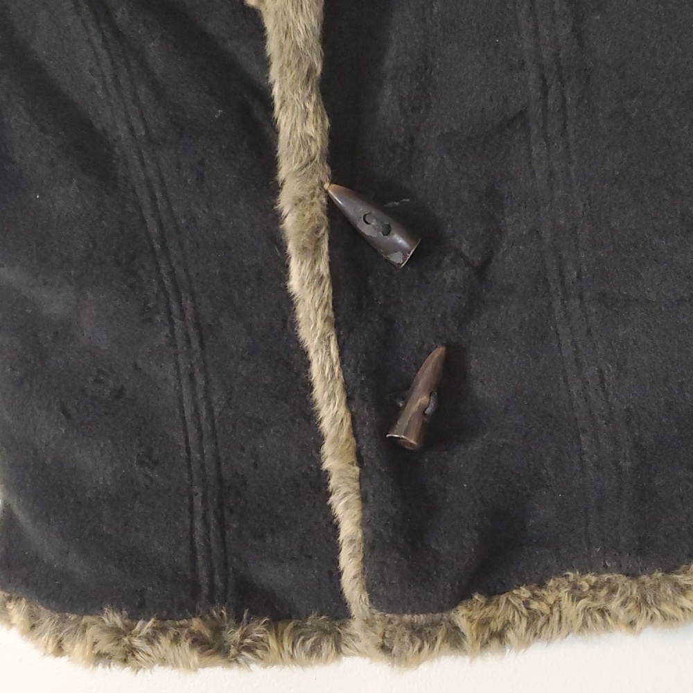 Fjall Wool Blend Faux Fur Vest Womens Size Med Reversible Fuzzy Qarm - Picture 2 of 10
